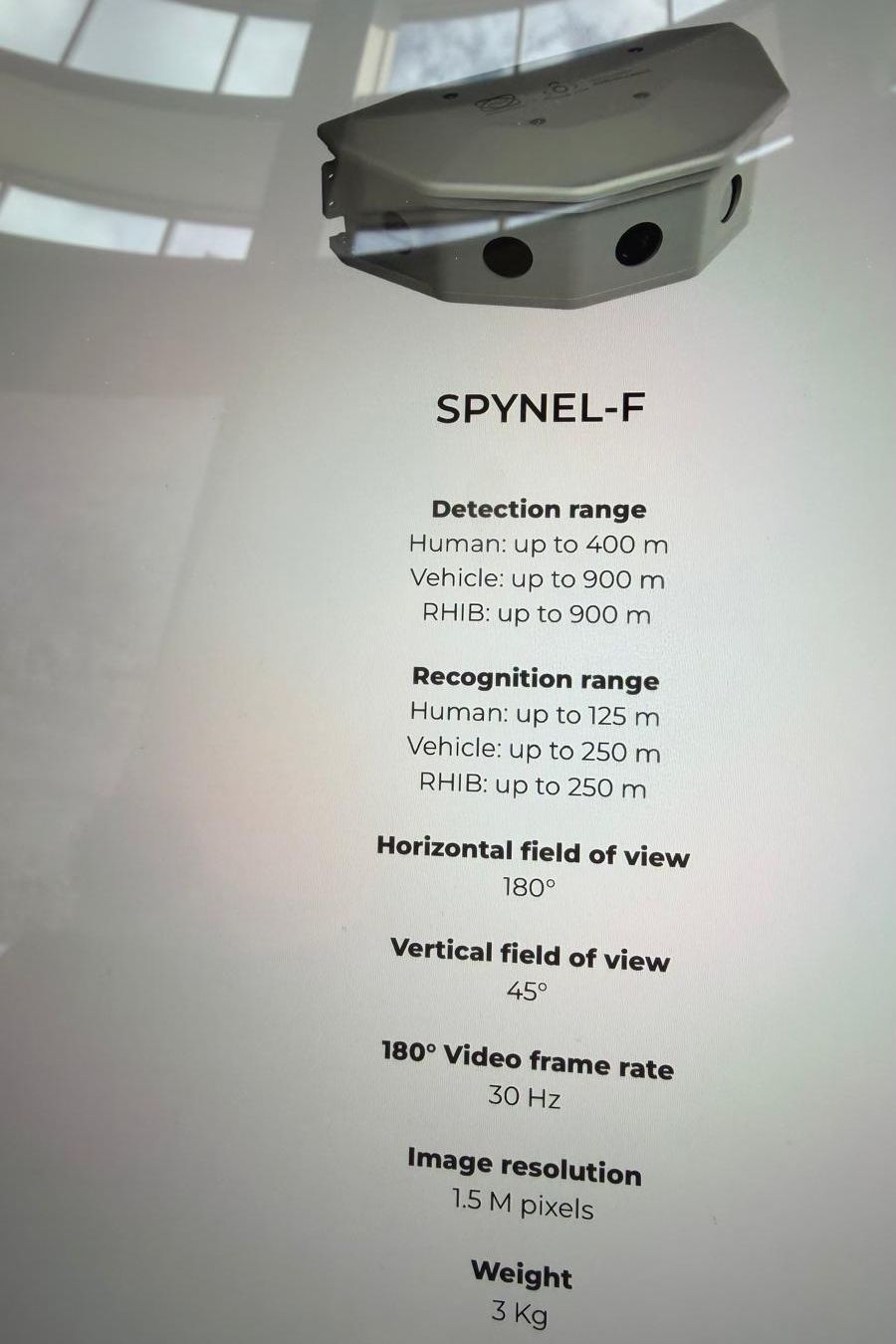 Tablet listing Spynel-F specifications: detection range human 400 m, vehicle 900 m, RHIB 900 m, 180 degree horizontal field, 30 Hz, 3 kg